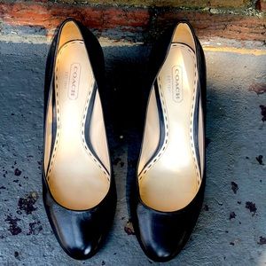 COACH Leather vtg heels
